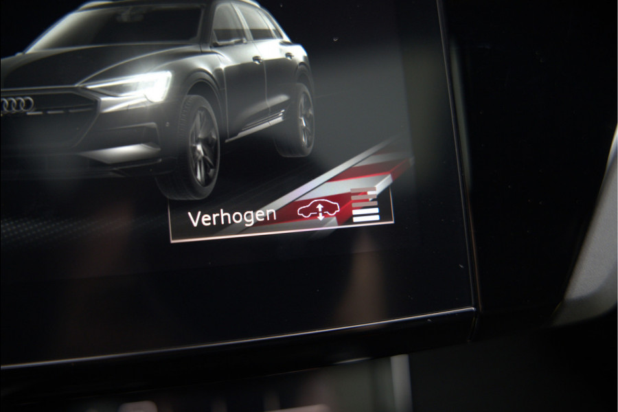 Audi e-tron e-tron 50 quattro Launch edition Black 71 kWh | Black Edition | Panoramadak | Memory Seat | Luchtvering | Adaptive Cruise Control | Keyless | Matrix LED | Trekhaak | Stoelverwarming | NAP | SOH 94,39%