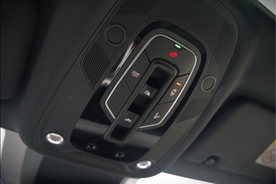 Audi e-tron e-tron 50 quattro Launch edition Black 71 kWh | Black Edition | Panoramadak | Memory Seat | Luchtvering | Adaptive Cruise Control | Keyless | Matrix LED | Trekhaak | Stoelverwarming | NAP | SOH 94,39%