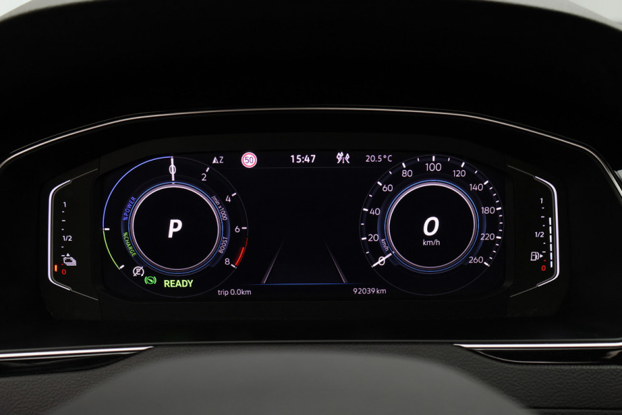 Volkswagen Passat Variant 1.4 TSI PHEV GTE Business Panoramadak, ACC, Apple Carplay, Trekhaak, Camera, Keyless