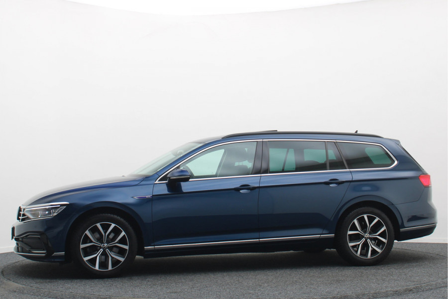 Volkswagen Passat Variant 1.4 TSI PHEV GTE Business Panoramadak, ACC, Apple Carplay, Trekhaak, Camera, Keyless