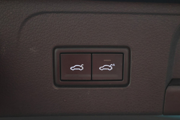 Volkswagen Passat Variant 1.4 TSI PHEV GTE Business Panoramadak, ACC, Apple Carplay, Trekhaak, Camera, Keyless