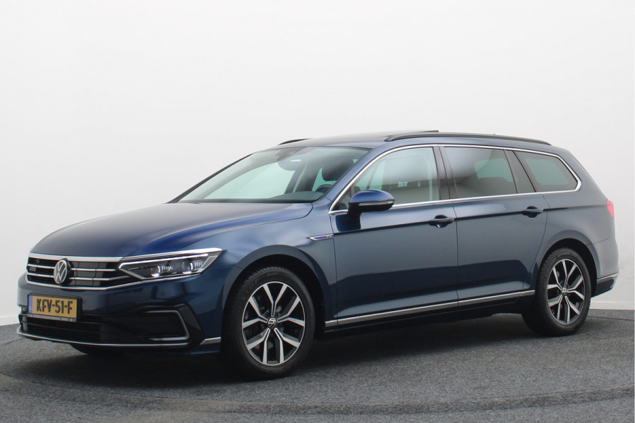 Volkswagen Passat Variant 1.4 TSI PHEV GTE Business Panoramadak, ACC, Apple Carplay, Trekhaak, Camera, Keyless