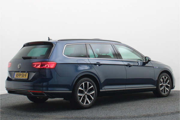 Volkswagen Passat Variant 1.4 TSI PHEV GTE Business Panoramadak, ACC, Apple Carplay, Trekhaak, Camera, Keyless