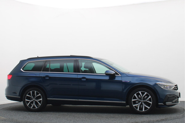 Volkswagen Passat Variant 1.4 TSI PHEV GTE Business Panoramadak, ACC, Apple Carplay, Trekhaak, Camera, Keyless