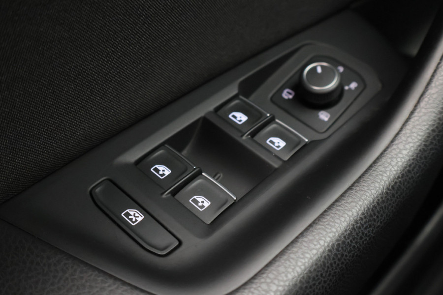 Volkswagen Passat Variant 1.4 TSI PHEV GTE Business Panoramadak, ACC, Apple Carplay, Trekhaak, Camera, Keyless