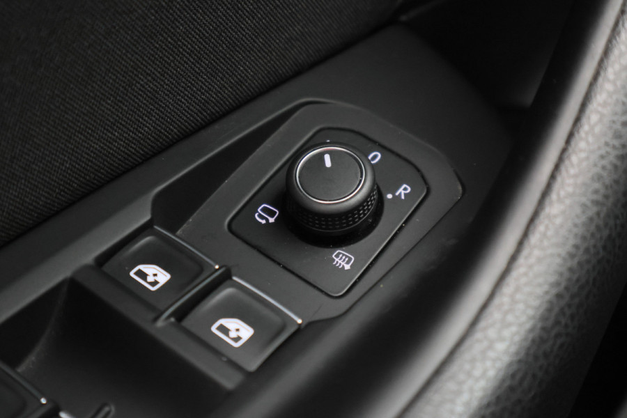 Volkswagen Passat Variant 1.4 TSI PHEV GTE Business Panoramadak, ACC, Apple Carplay, Trekhaak, Camera, Keyless