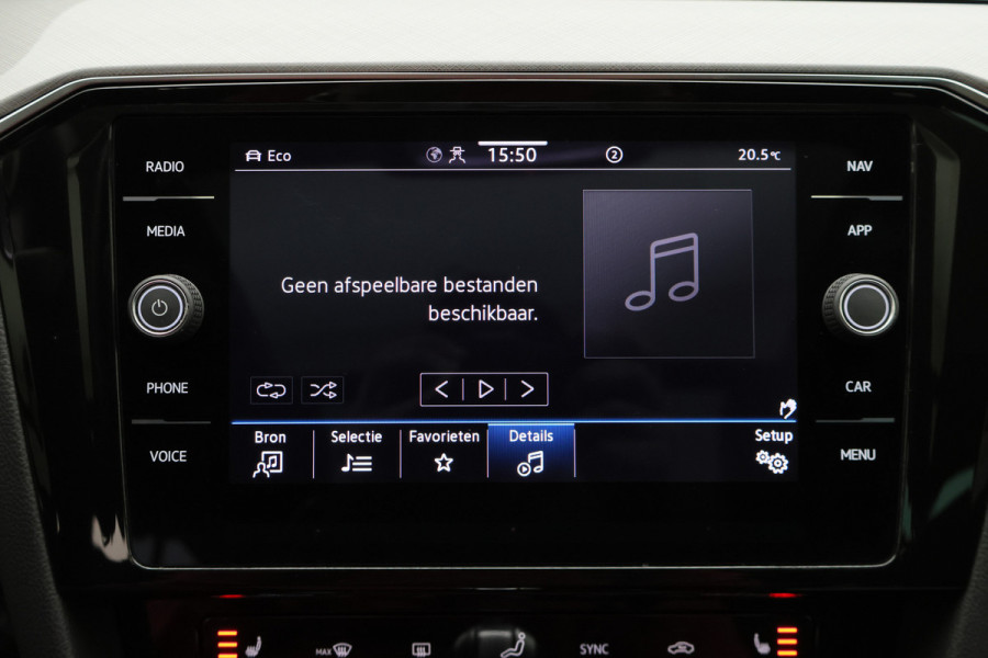 Volkswagen Passat Variant 1.4 TSI PHEV GTE Business Panoramadak, ACC, Apple Carplay, Trekhaak, Camera, Keyless