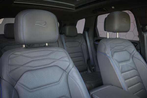Volkswagen Touareg 3.0 TSi eHybrid 4MOTION R Edition MASSAGE | STOELVERWARMING & VERKOELING | ADAPTIVE CRUISE | SFEERVERLICHTING | TEKHAAK |
