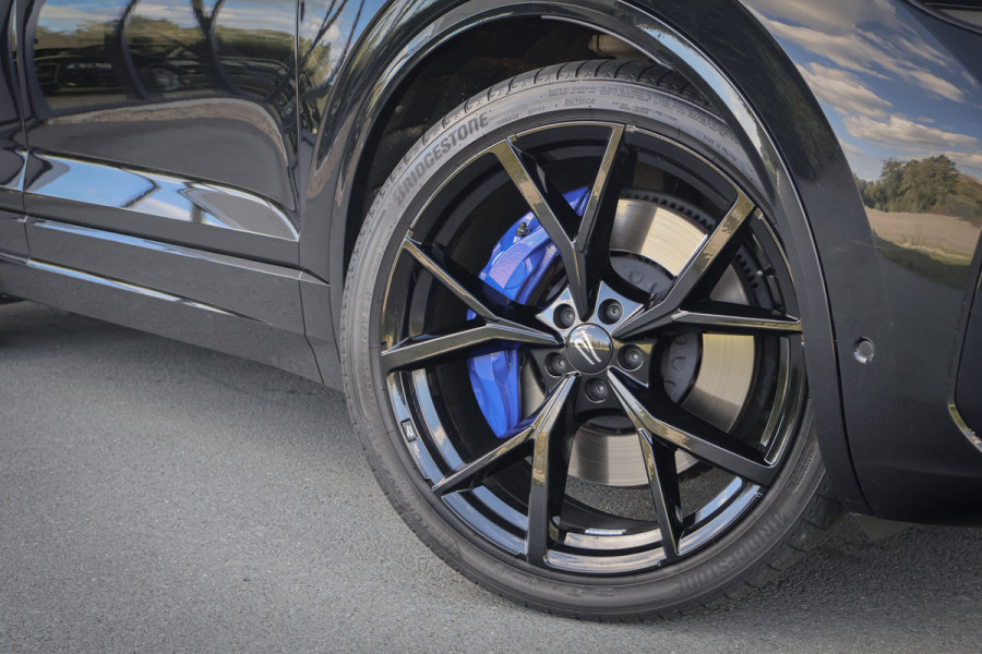 Volkswagen Touareg 3.0 TSi eHybrid 4MOTION R Edition MASSAGE | STOELVERWARMING & VERKOELING | ADAPTIVE CRUISE | SFEERVERLICHTING | TEKHAAK |