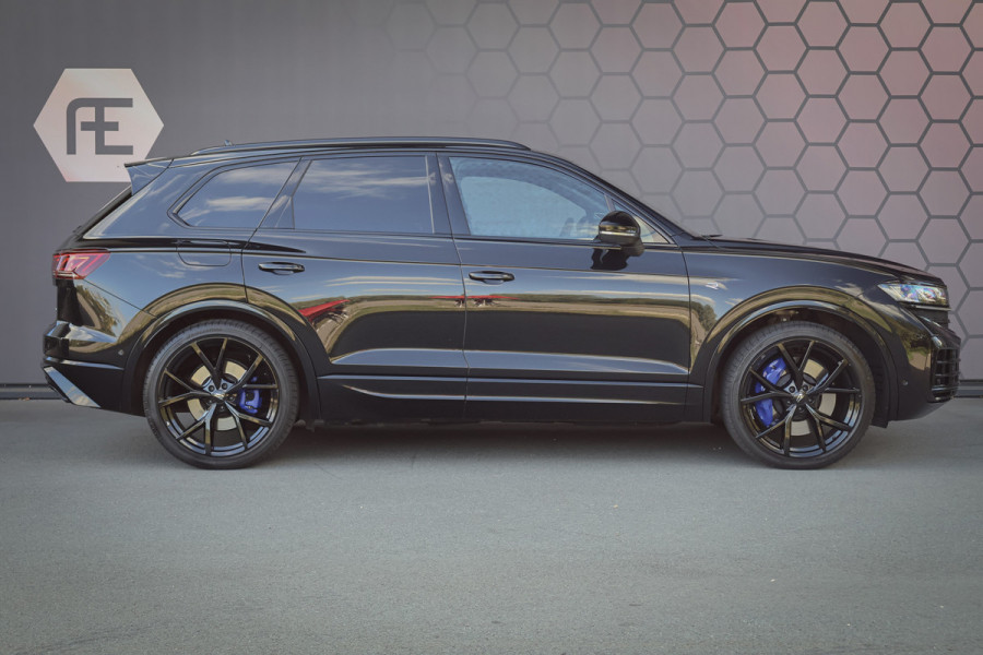 Volkswagen Touareg 3.0 TSi eHybrid 4MOTION R Edition MASSAGE | STOELVERWARMING & VERKOELING | ADAPTIVE CRUISE | SFEERVERLICHTING | TEKHAAK |