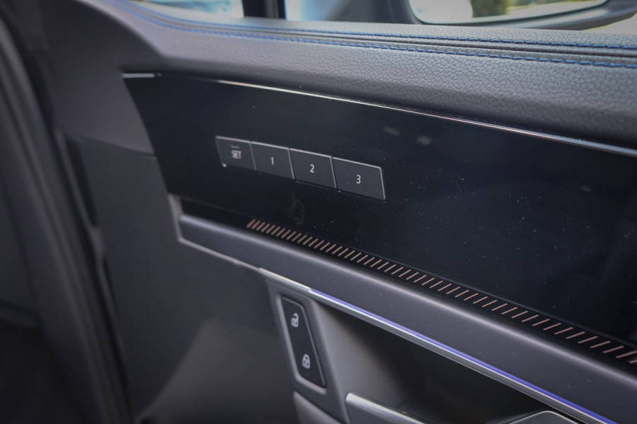 Volkswagen Touareg 3.0 TSi eHybrid 4MOTION R Edition MASSAGE | STOELVERWARMING & VERKOELING | ADAPTIVE CRUISE | SFEERVERLICHTING | TEKHAAK |