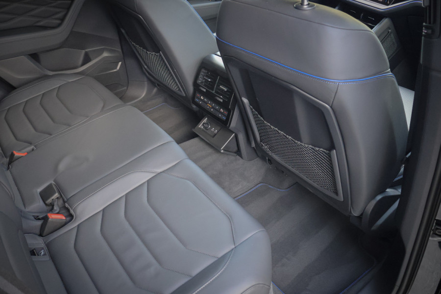 Volkswagen Touareg 3.0 TSi eHybrid 4MOTION R Edition MASSAGE | STOELVERWARMING & VERKOELING | ADAPTIVE CRUISE | SFEERVERLICHTING | TEKHAAK |