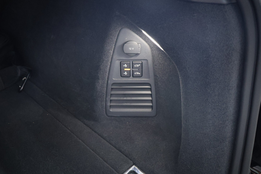 Volkswagen Touareg 3.0 TSi eHybrid 4MOTION R Edition MASSAGE | STOELVERWARMING & VERKOELING | ADAPTIVE CRUISE | SFEERVERLICHTING | TEKHAAK |