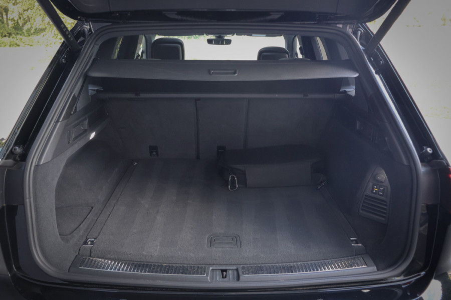 Volkswagen Touareg 3.0 TSi eHybrid 4MOTION R Edition MASSAGE | STOELVERWARMING & VERKOELING | ADAPTIVE CRUISE | SFEERVERLICHTING | TEKHAAK |