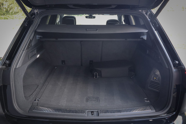 Volkswagen Touareg 3.0 TSi eHybrid 4MOTION R Edition MASSAGE | STOELVERWARMING & VERKOELING | ADAPTIVE CRUISE | SFEERVERLICHTING | TEKHAAK |