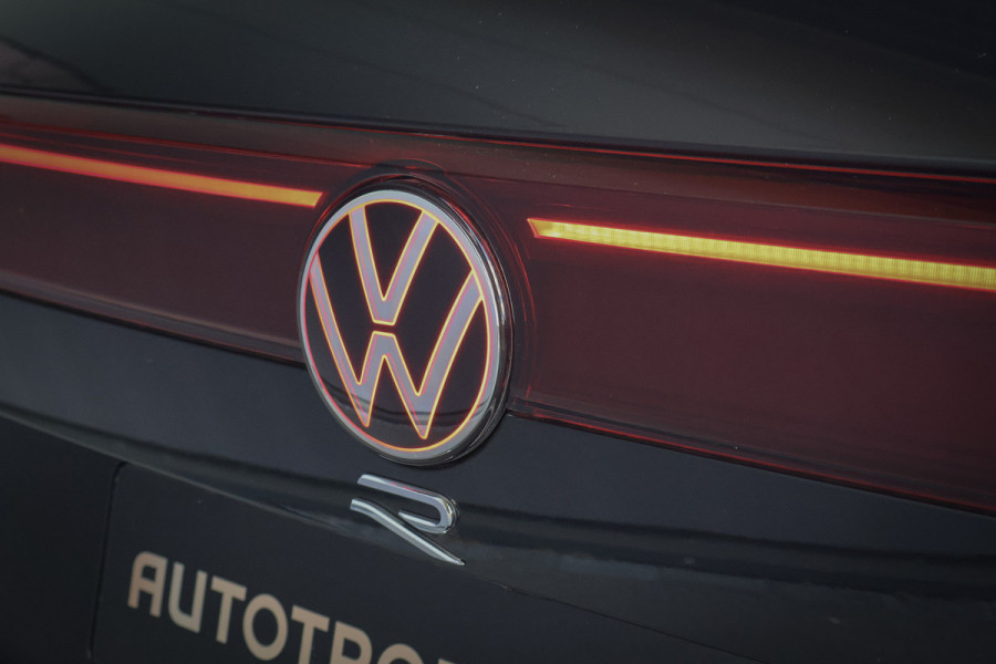 Volkswagen Touareg 3.0 TSi eHybrid 4MOTION R Edition MASSAGE | STOELVERWARMING & VERKOELING | ADAPTIVE CRUISE | SFEERVERLICHTING | TEKHAAK |