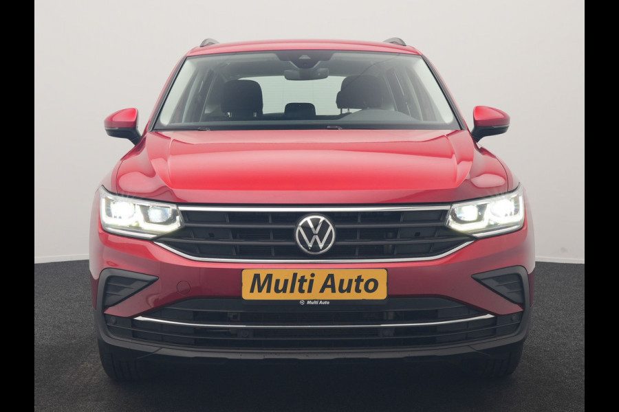 Volkswagen Tiguan 1.4 TSI eHybrid Elegance PHEV 245pk Dealer O.H. | SOH 90.3% | Adaptive Cruise | IQ Light | Camera | Blis | Stoelen & Stuur Verwarmd | Apple Carplay | DAB | Navigatie | Lane Assist | 17"L.M | Plug In Hybrid