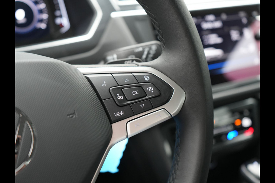 Volkswagen Tiguan 1.4 TSI eHybrid Elegance PHEV 245pk Dealer O.H. | SOH 90.3% | Adaptive Cruise | IQ Light | Camera | Blis | Stoelen & Stuur Verwarmd | Apple Carplay | DAB | Navigatie | Lane Assist | 17"L.M | Plug In Hybrid
