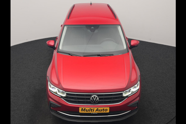 Volkswagen Tiguan 1.4 TSI eHybrid Elegance PHEV 245pk Dealer O.H. | SOH 90.3% | Adaptive Cruise | IQ Light | Camera | Blis | Stoelen & Stuur Verwarmd | Apple Carplay | DAB | Navigatie | Lane Assist | 17"L.M | Plug In Hybrid