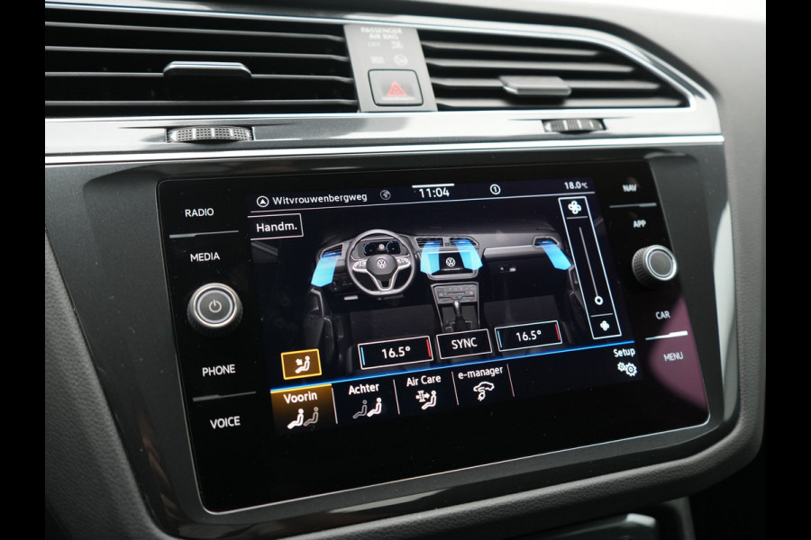 Volkswagen Tiguan 1.4 TSI eHybrid Elegance PHEV 245pk Dealer O.H. | SOH 90.3% | Adaptive Cruise | IQ Light | Camera | Blis | Stoelen & Stuur Verwarmd | Apple Carplay | DAB | Navigatie | Lane Assist | 17"L.M | Plug In Hybrid
