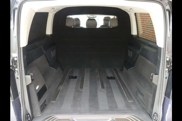 Mercedes-Benz V-Klasse 220d Lang AMG Dubbel Cabine LED/Leer/Trekhaak/Sfeerverlichting