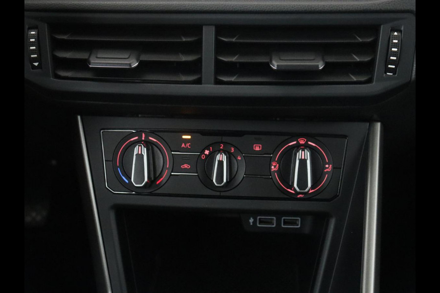 Volkswagen Polo 1.0 TSI Comfortline Business | Adaptive cruise | Airco | Carplay | Bluetooth | 15" velgen