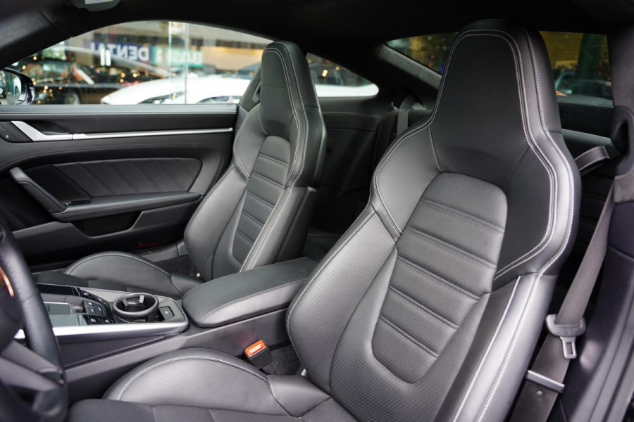 Porsche 911 3.8 Turbo S BTW / PCCB / Sportuitlaat