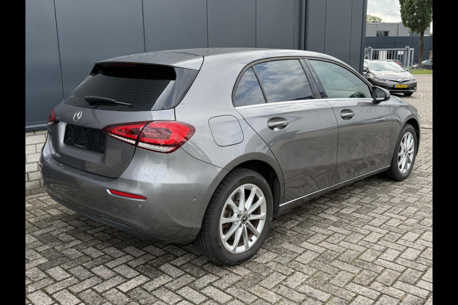 Mercedes-Benz A-Klasse 250 e 17"/Dodehoek/Camera/PDC v+a/Apple Carplay & Android Auto/DAB/Navigatie/Climate
