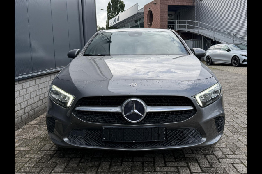 Mercedes-Benz A-Klasse 250 e 17"/Dodehoek/Camera/PDC v+a/Apple Carplay & Android Auto/DAB/Navigatie/Climate