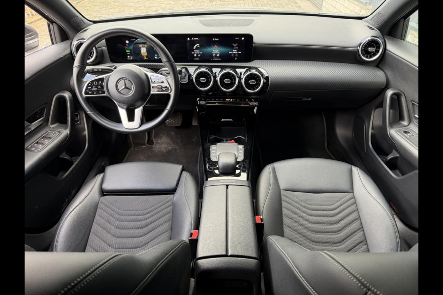 Mercedes-Benz A-Klasse 250 e 17"/Dodehoek/Camera/PDC v+a/Apple Carplay & Android Auto/DAB/Navigatie/Climate