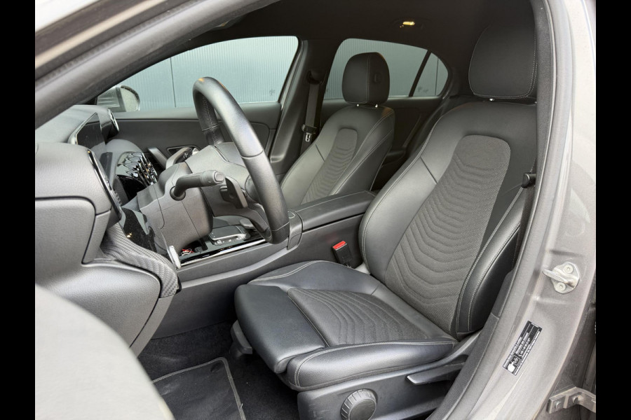 Mercedes-Benz A-Klasse 250 e 17"/Dodehoek/Camera/PDC v+a/Apple Carplay & Android Auto/DAB/Navigatie/Climate