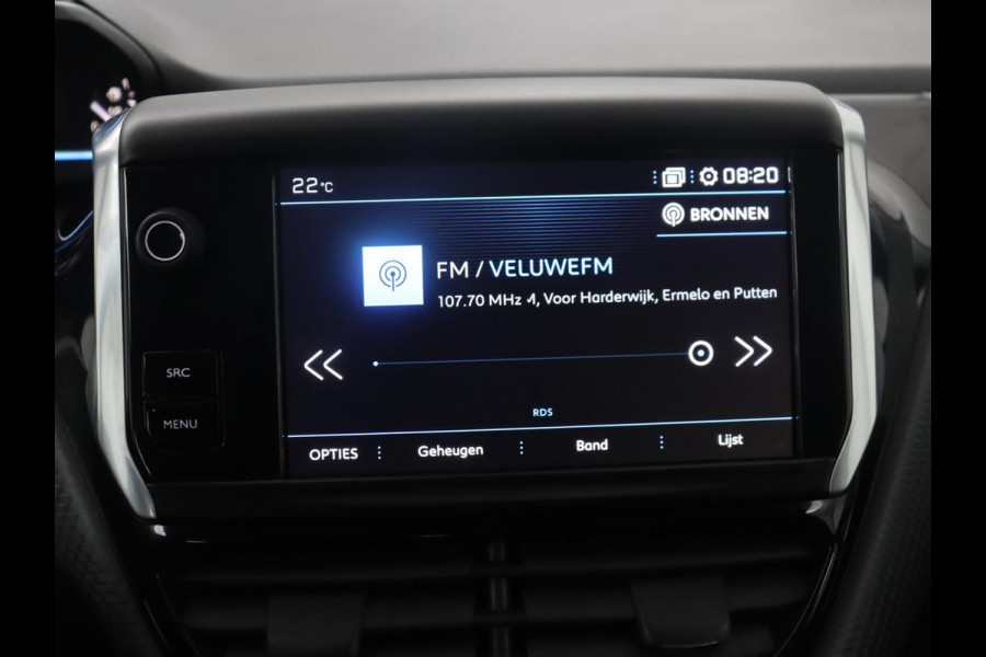 Peugeot 2008 1.2 PureTech Allure | Half Leder | Carplay | Climate control | Full LED | Cruise control | Navigatie | Park assist |