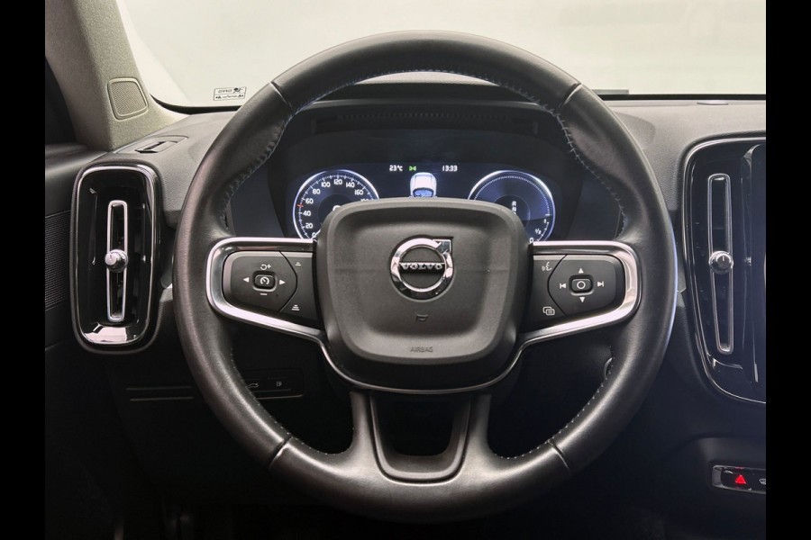 Volvo XC40 1.5 T4 Recharge R-Design Expression | Apple/Carplay | Elek. Kofferklep | Dealer Onderhouden |