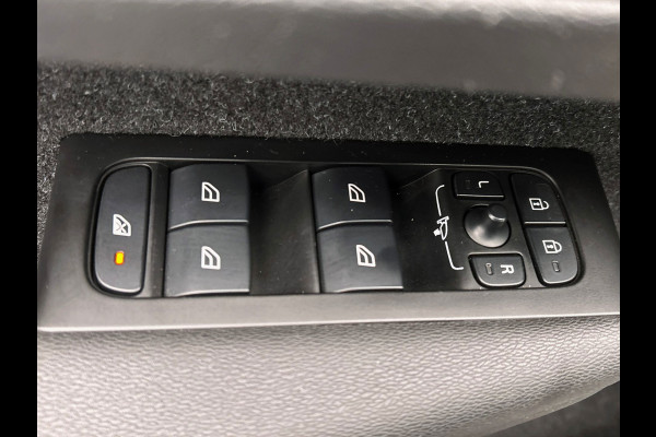 Volvo XC40 1.5 T4 Recharge R-Design Expression | Apple/Carplay | Elek. Kofferklep | Dealer Onderhouden |