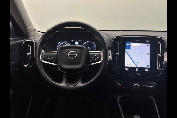 Volvo XC40 1.5 T4 Recharge R-Design Expression | Apple/Carplay | Elek. Kofferklep | Dealer Onderhouden |
