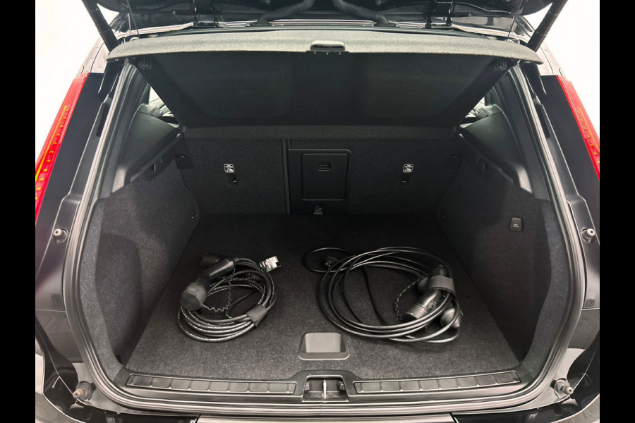 Volvo XC40 1.5 T4 Recharge R-Design Expression | Apple/Carplay | Elek. Kofferklep | Dealer Onderhouden |