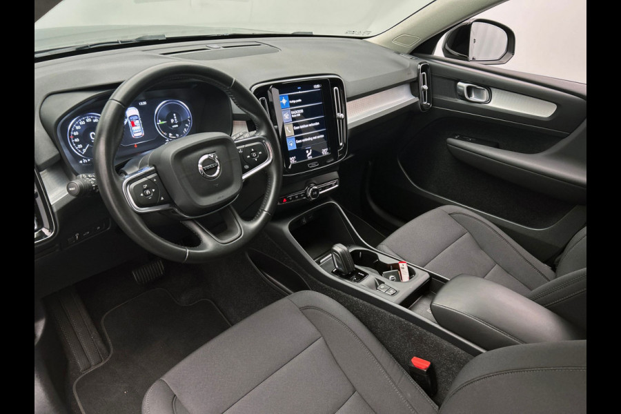Volvo XC40 1.5 T4 Recharge R-Design Expression | Apple/Carplay | Elek. Kofferklep | Dealer Onderhouden |