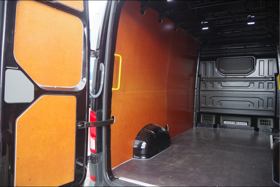 Volkswagen Crafter 35 2.0 TDI L3H3(L2H2) AUT. 3-ZITS, FACELIFT, BETIMMERING, CAMERA, GEV. STOEL, CRUISE, LEDER STUUR, CLIMA