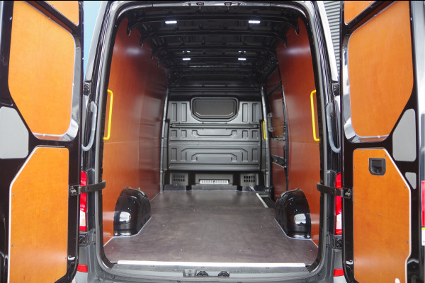 Volkswagen Crafter 35 2.0 TDI L3H3(L2H2) AUT. 3-ZITS, FACELIFT, BETIMMERING, CAMERA, GEV. STOEL, CRUISE, LEDER STUUR, CLIMA