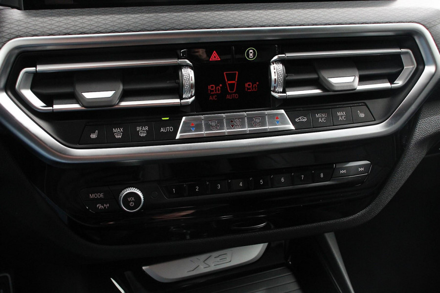 BMW X3 xDrive30e Hybrid High M-Sport Executive Leder Panoramisch Schuifdak Hifi Camera 360 Cruise Control Climate control Apple Carplay/ Android auto Lichtmetalen velgen
