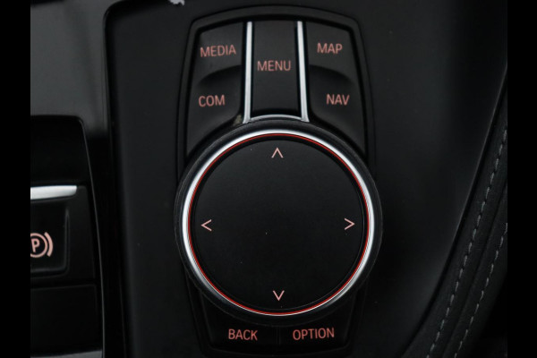 BMW X1 sDrive20i High Executive M-sport | Leder | Memory | Harman/Kardon | Head-up | Cruise control | Stoelverwarming | Climate control | Navigatie | Bluetooth | Park assist | Elektrische achterklep