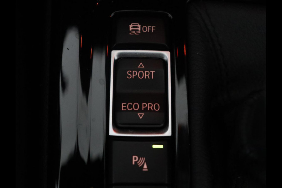 BMW X1 sDrive20i High Executive M-sport | Leder | Memory | Harman/Kardon | Head-up | Cruise control | Stoelverwarming | Climate control | Navigatie | Bluetooth | Park assist | Elektrische achterklep