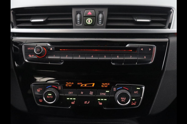 BMW X1 sDrive20i High Executive M-sport | Leder | Memory | Harman/Kardon | Head-up | Cruise control | Stoelverwarming | Climate control | Navigatie | Bluetooth | Park assist | Elektrische achterklep