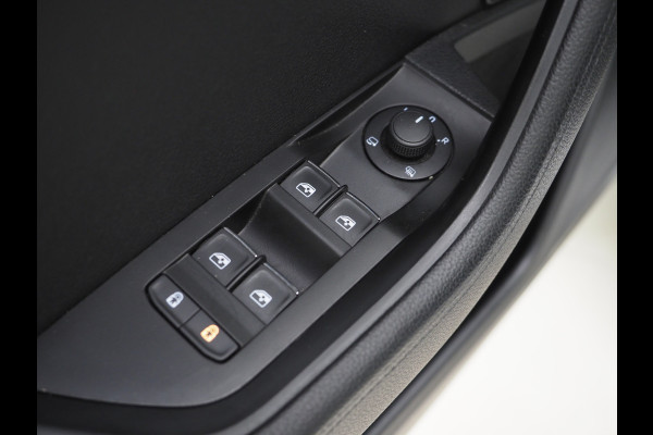 Škoda Superb Combi 1.4 TSI iV Laurin & Klement | Panoramadak | Leder | Massage | Canton | Stoelkoeling | 360 | Keyless | Sfeerlicht