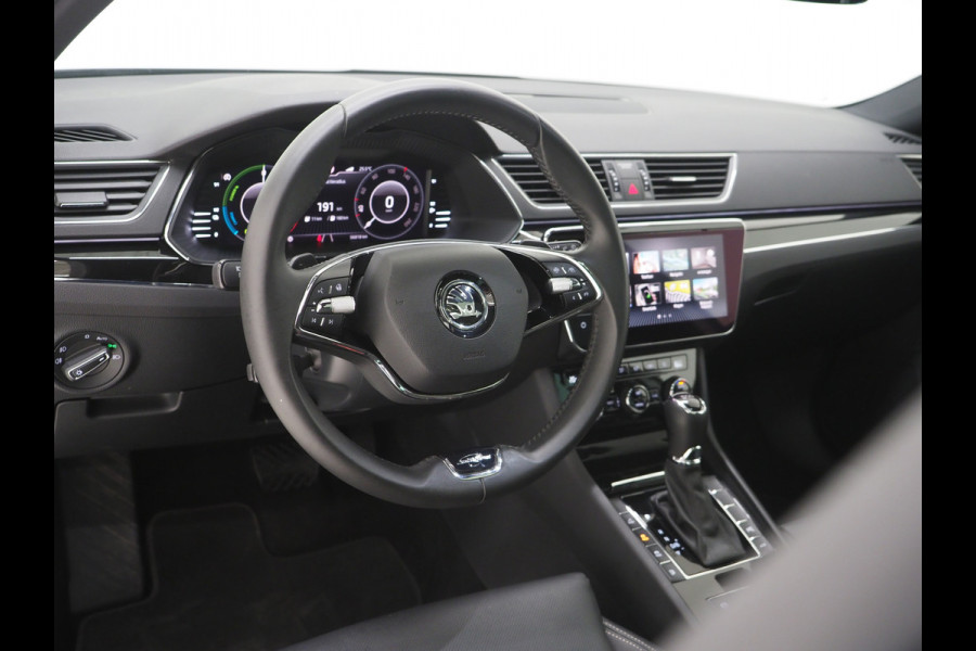 Škoda Superb Combi 1.4 TSI iV Laurin & Klement | Panoramadak | Leder | Massage | Canton | Stoelkoeling | 360 | Keyless | Sfeerlicht