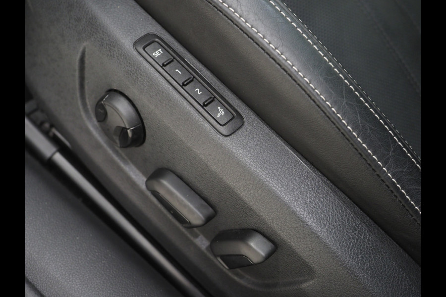 Škoda Superb Combi 1.4 TSI iV Laurin & Klement | Panoramadak | Leder | Massage | Canton | Stoelkoeling | 360 | Keyless | Sfeerlicht