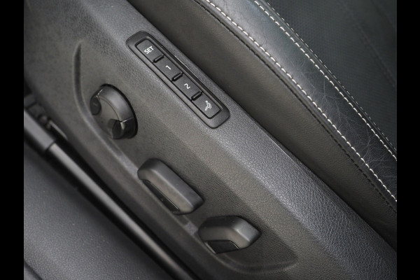 Škoda Superb Combi 1.4 TSI iV Laurin & Klement | Panoramadak | Leder | Massage | Canton | Stoelkoeling | 360 | Keyless | Sfeerlicht