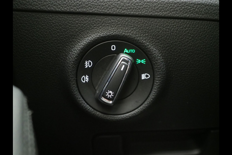 Škoda Superb Combi 1.4 TSI iV Laurin & Klement | Panoramadak | Leder | Massage | Canton | Stoelkoeling | 360 | Keyless | Sfeerlicht