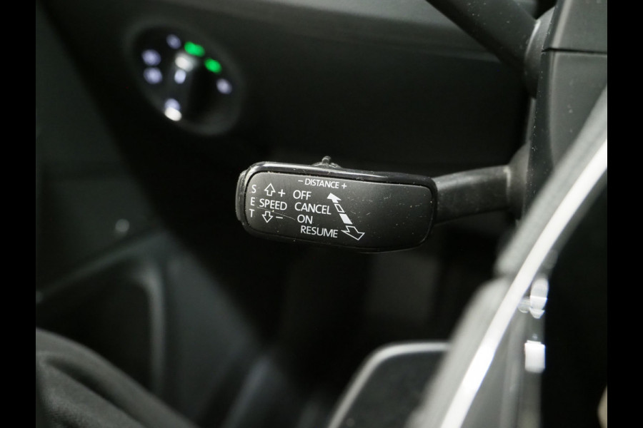Škoda Superb Combi 1.4 TSI iV Laurin & Klement | Panoramadak | Leder | Massage | Canton | Stoelkoeling | 360 | Keyless | Sfeerlicht