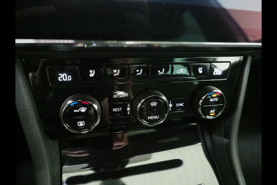 Škoda Superb Combi 1.4 TSI iV Laurin & Klement | Panoramadak | Leder | Massage | Canton | Stoelkoeling | 360 | Keyless | Sfeerlicht